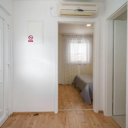 Apartman In Mit Grill By Interhome