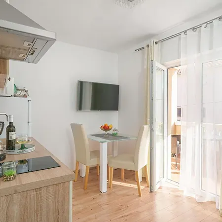 In Mit Grill By Interhome *